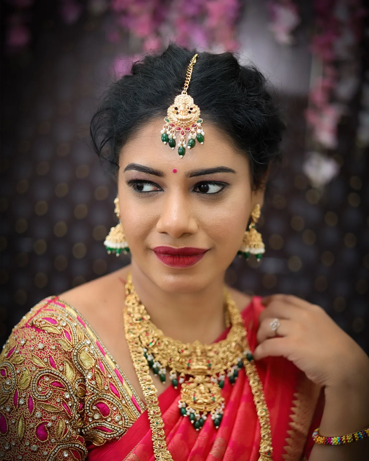 Bridal radiance look, close portrait